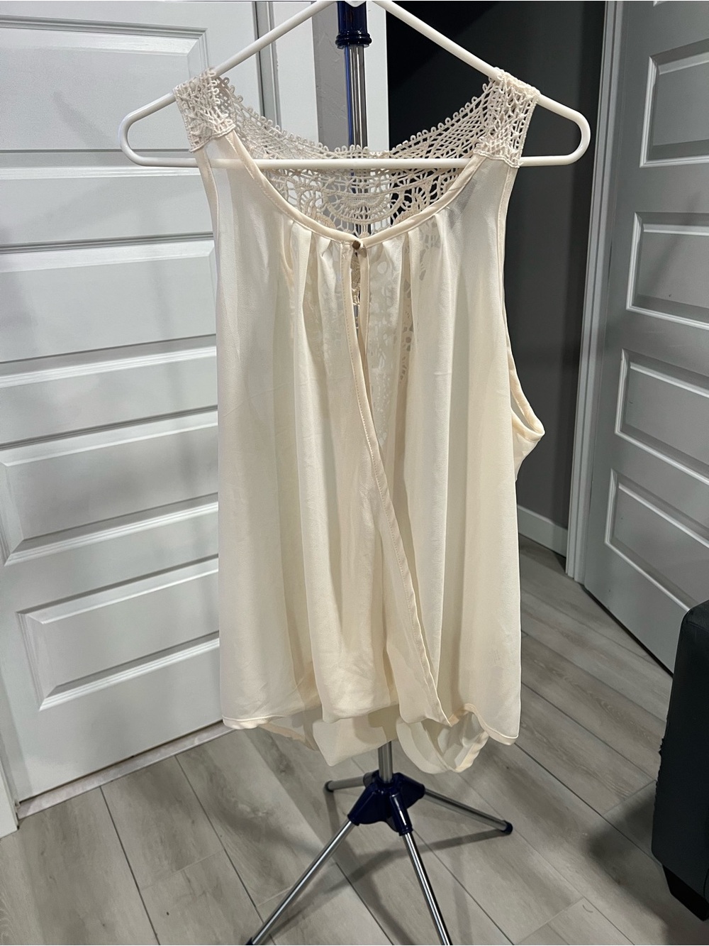 Maurices Ivory Chiffon Crochet Lace Back Crossover Tank Top XL